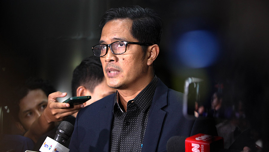 Kuasa Hukum Syahrul Yasin Limpo, Febri Diansyah di Gedung Merah Putih KPK, Jakarta, Kamis (12/10/2023). (Bloomberg Technoz/Andrean Kristianto)