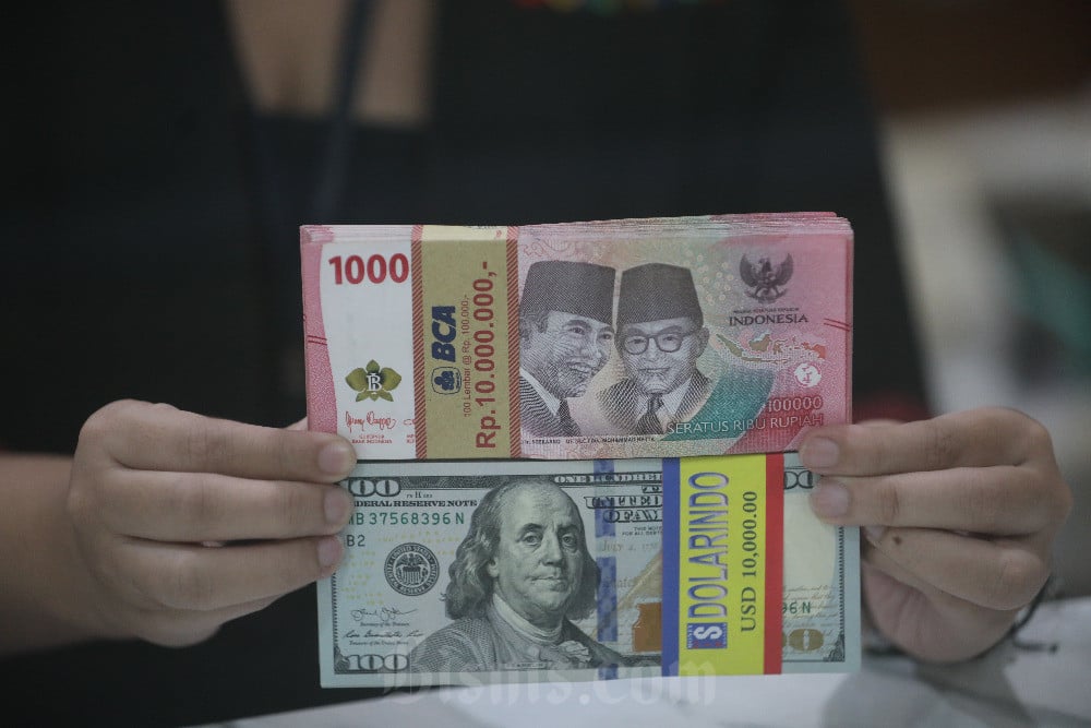 Rupiah Diprediksi Melemah di Awal Pekan di Tengah Ketidakpastian Geopolitik dan Isu PHK Domestik
