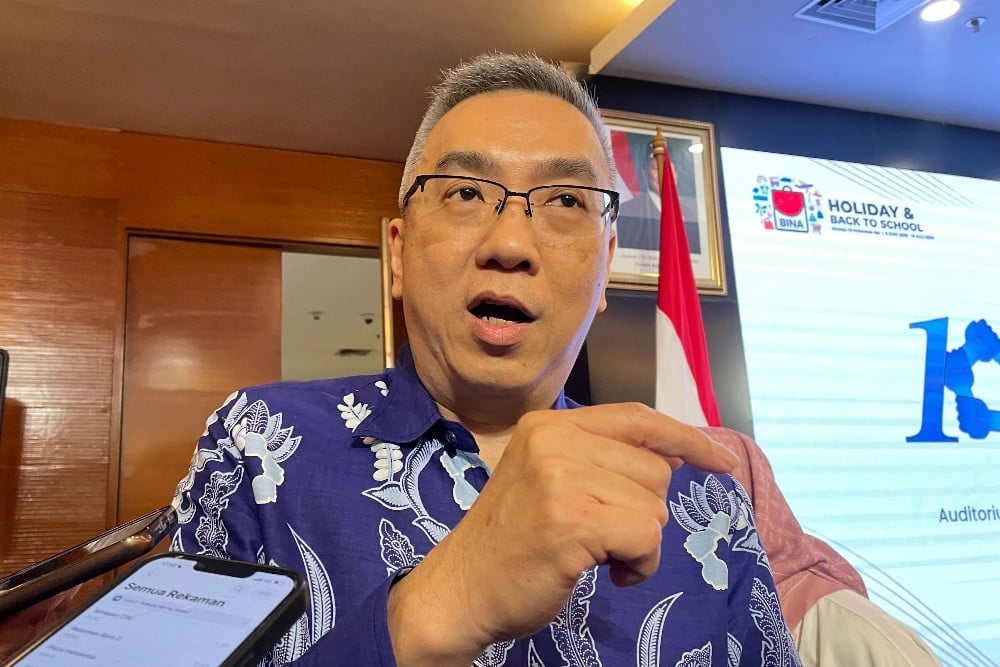 Ketua Umum Himpunan Peritel dan Penyewa Pusat Perbelanjaan Indonesia (Hippindo) Budihardjo Iduansjah saat ditemui seusai acara Peluncuran Program BINA Holiday & Back to School di Kantor Kementerian Perdagangan (Kemendag), Jakarta Pusat, Senin (8/6/2026). JIBI/Bisnis/Rika Anggraeni