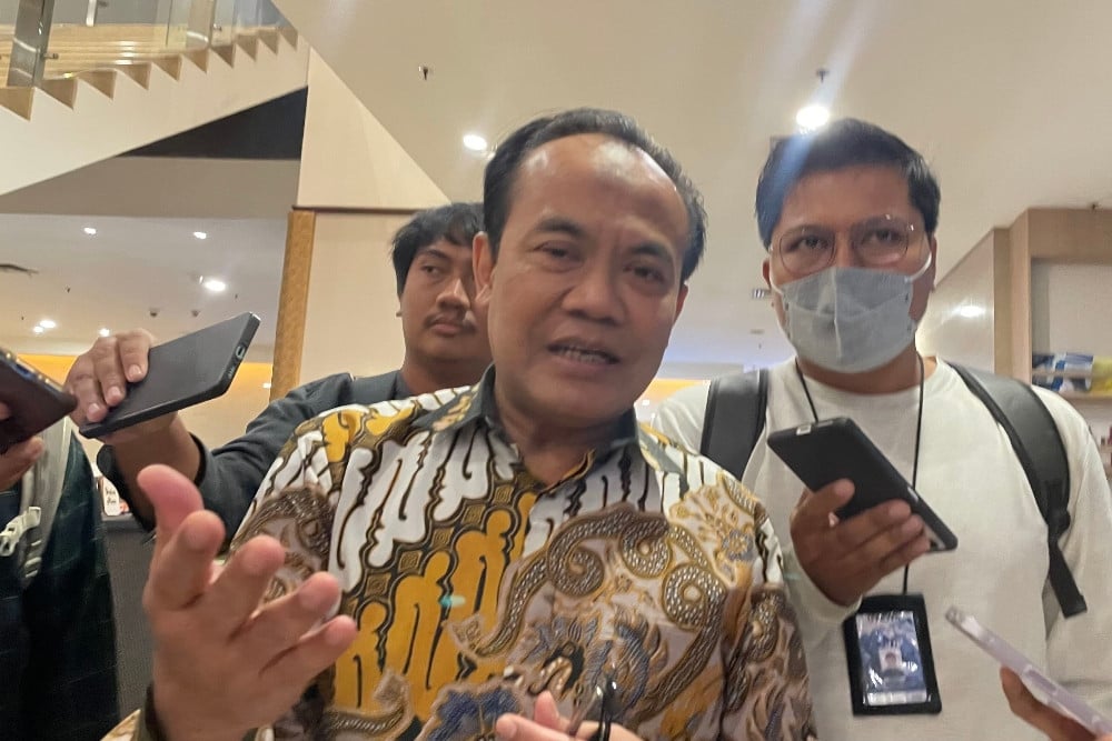 Sekretaris Kementerian Koordinator (Sesmenko) Bidang Perekonomian Susiwijono Moegiarso saat ditemui di Kantor Kemendag, Jakarta Pusat, Senin (8/6/2026). JIBI/Bisnis/Rika Anggraeni