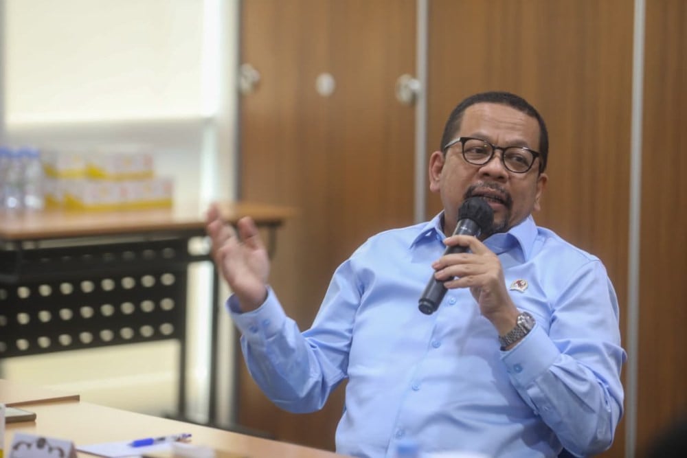 Kepala Badan Komunikasi (Bakom) RI Muhammad Qodari berdiskusi dengan Presiden Direktur PT Jurnalindo Aksara Grafika Arif Budisusilo di Wisma Bisnis Indonesia, Jakarta, Rabu (10/6/2026)./Bisnis-Abdurrahman