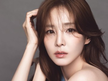 Ilustrasi: Dari Panggung K-Pop ke Kursi CEO: Langkah Besar Sandara Park Dirikan Label Musik Independen Aradnas di Usia 41
