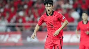 Hwang In-Beom adalah pemain kunci dalam tim nasional Korea Selatan.