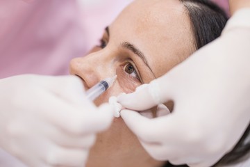 Tindakan perawatan wajah skin booster. Foto: Dok. Gresnia/Wolipop.
