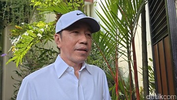 Sinyal Kuat: Momen Jokowi Resmi Kenakan Jaket Pimpin Dewan Pembina Partai PSI Menanti Jadwal