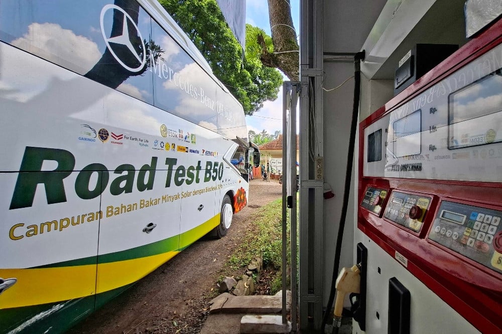 Uji coba bahan bakar biodiesel campuran 50% atau B50 terhadap 9 jenis kendaraan di Lembang, Bandung, Jawa Barat, Selasa (21/4/2026)./Bisnis-Desyinta Nuraini