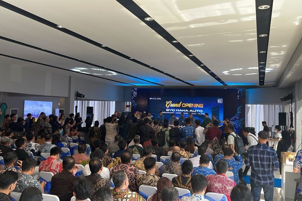 Suasana Grand Opening BYD Haka Semarang, salah satu dari 4 dealer anyar BYD di Jawa Tengah, pada Rabu (17/6/2026)/Ist-BYD