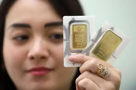 Harga Emas Antam Awal Pekan: Cermati Kenaikan Rp 4.000 dan Selisih Jual Beli yang Signifikan