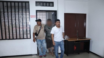 Foto: Polsek Kalideres menangkap pelaku penipuan dengan modus buka aura. (dok. Istimewa)