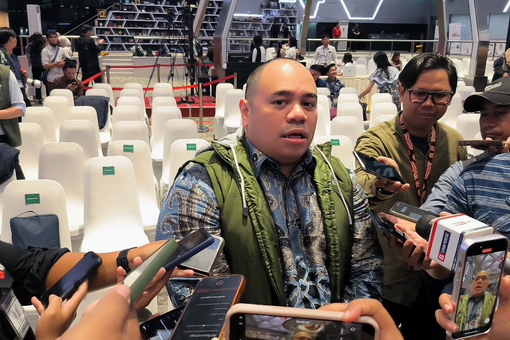CIO BPI Danantara Pandu Sjahrir ditemui di Gedung BEI, Senin (14/4/2025)./Jibi-Dionisio Damara