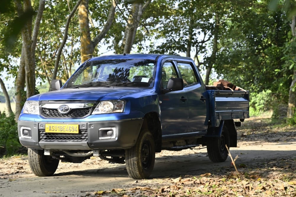 Mobil pikap Tata Yodha/ Tata Motors