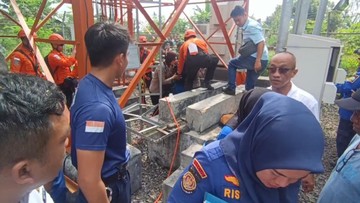 Aksi Nekat Pria di Lampung yang Memanjat Menara BTS Setinggi 52 Meter Berakhir Damai
