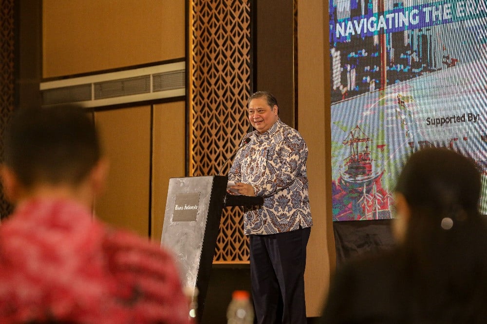 Menteri Koordinator Bidang Perekonomian Airlangga Hartarto menyampaikan pemaparan di acara BIG Economic Insights 2026 di Jakarta, Rabu (24/6/2026). Acara ini meluncurkan dua riset utama, yaitu Indonesia Strategic Economic Report 2026 dan Consensus Report sebagai basis data makro bagi para pelaku usaha. JIBI/Bisnis/Eusebio Chrysnamurti