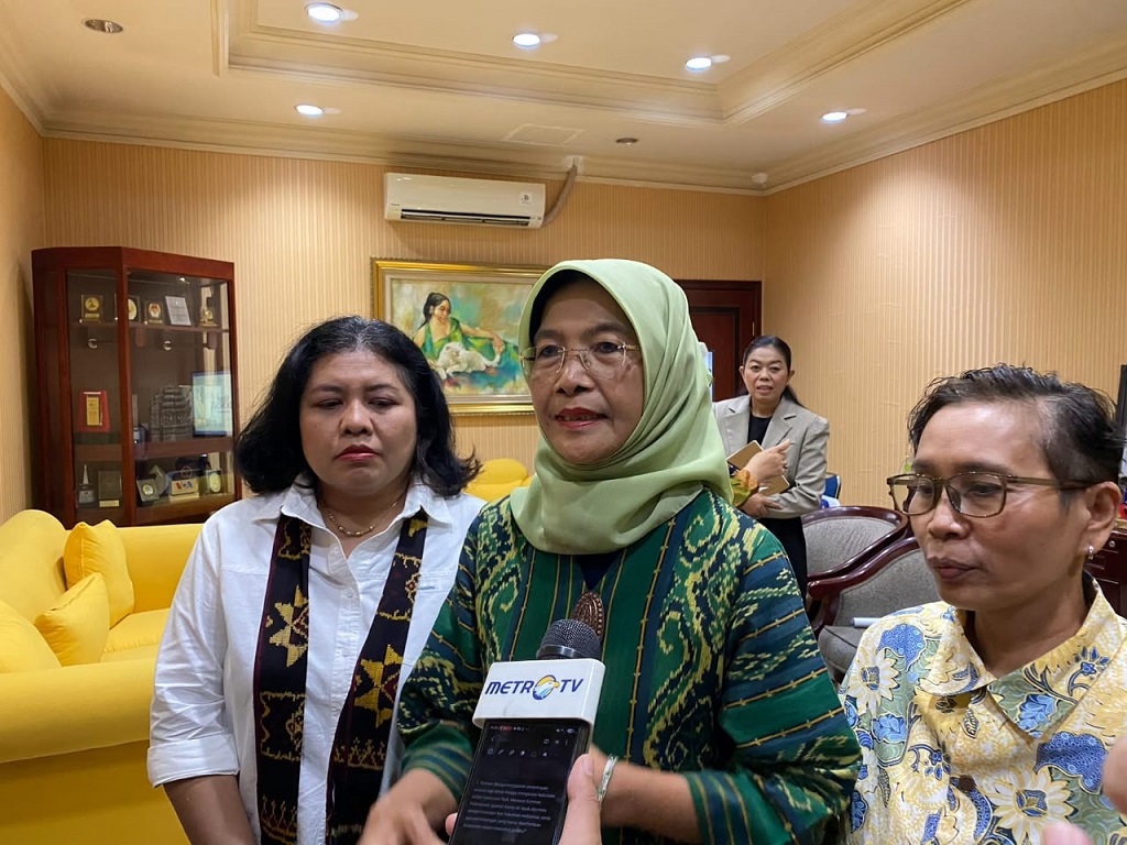 Ketua Komnas Perempuan, Maria Ulfah Anshor; Anggota Komisi Paripurna, Sondang Frishka Simanjuntak dan Sri Agustini. Foto: Medcom.id/Talitha Islamey