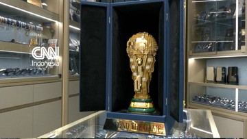 Replika Trofi Piala Dunia 2026 dari Lego Dipercantik dengan Taburan Berlian dan Emas di Dubai
