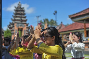 Semarak Peringatan Hari Raya Kuningan di Jambi, Momentum Kebersamaan Umat Hindu
