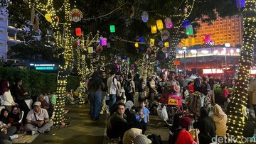 Kemeriahan Puncak Hari Jadi Jakarta ke-499: Warga Padati Bundaran HI Nikmati Rangkaian Acara Spesial