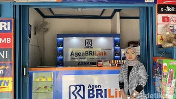 Kisah Inspiratif Aas Asnarisa: Dari Konter Sembako Menjadi Jembatan Layanan Keuangan Mikro di Bekasi