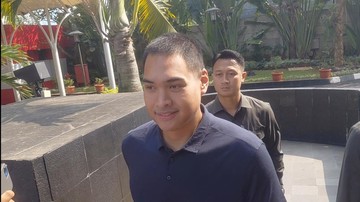 Penampilan Lebih Ramping Eks Menpora Dito Ariotedjo Disorot Saat Penuhi Panggilan Penyidikan KPK