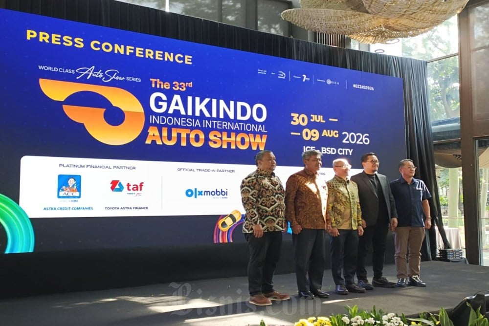 Jajaran pengurus Gabungan Industri Kendaraan Bermotor Indonesia (Gaikindo) dalam konferensi pers pameran otomotif Gaikindo Indonesia International Auto Show (GIIAS) 2026./Bisnis-Rizqi Rajendra