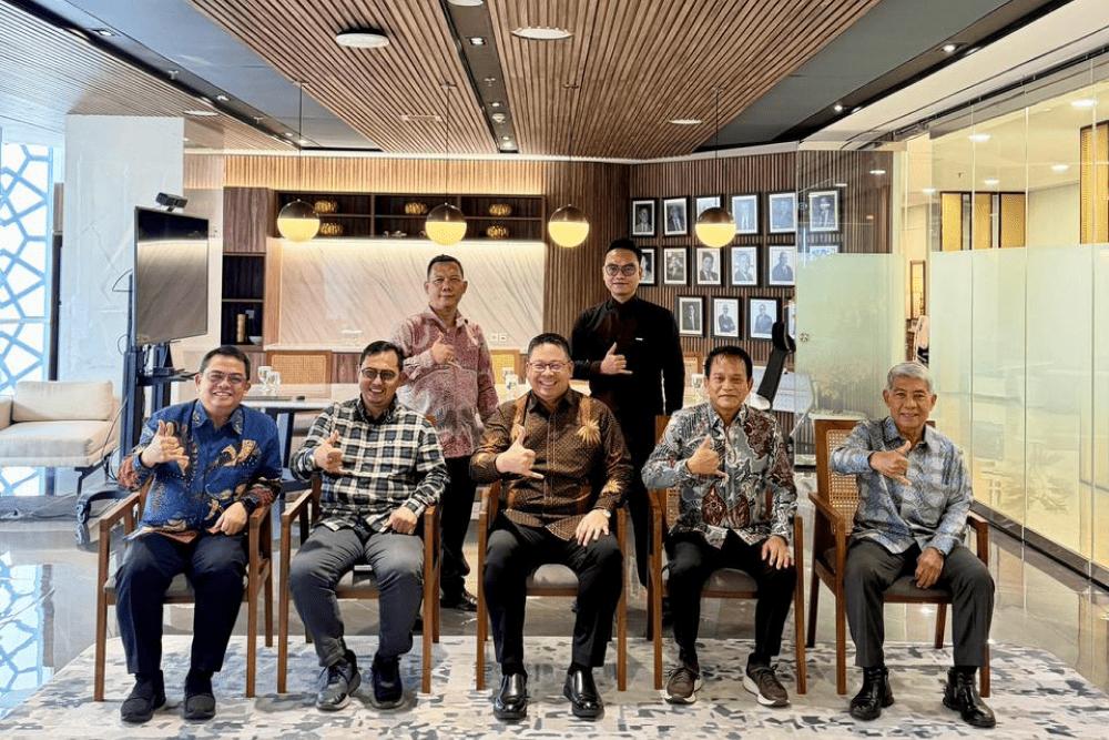 Jajaran manajemen PT Kawasan Industri Medan (KIM) berfoto bersama usai menggelar pertemuan strategis.