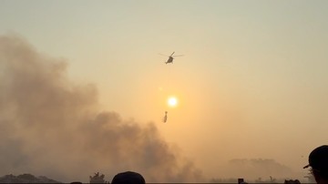 Dua Helikopter Water Bombing Dikerahkan untuk Memperkuat Pemadaman Kebakaran di TPA Jatiwaringin