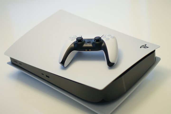 Ilustrasi: Era Fisik Berakhir: Konsol PlayStation Hentikan Produksi Kaset Game Mulai Tahun 2028