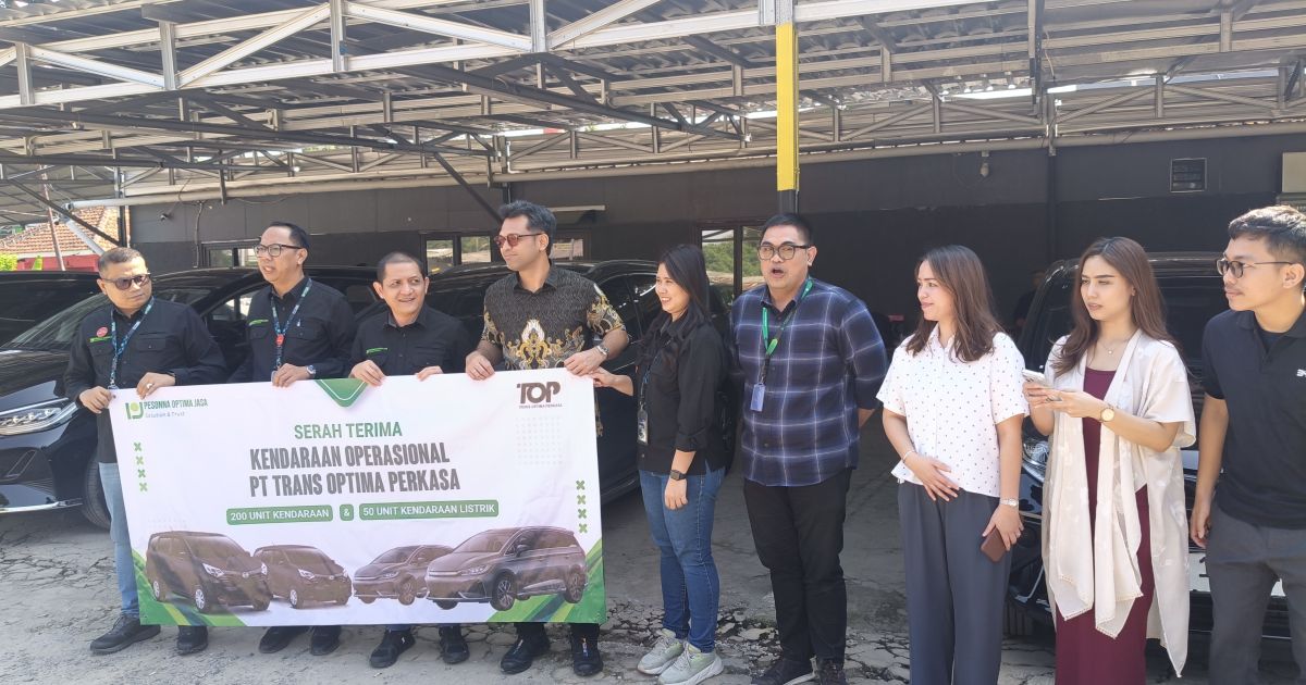 PT Trans Optima Perkasa (TOP) dan PT Pesonna Optima Jasa (POJ) jalin kemitraan strategis dengan penyerahan 250 armada baru untuk memperkuat ekosistem ride-hailing berbasis kendaraan listrik (EV) di Jabodetabek. (Foto: JakartaHype)