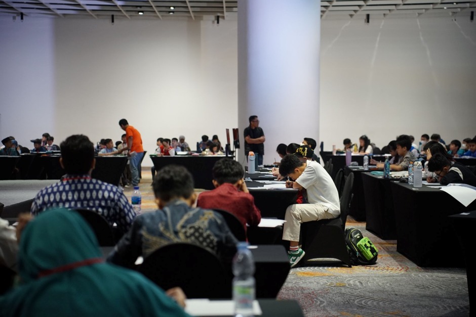 Grand Final Indonesian Olympiad Battle (IOB) Mathematics Season 1