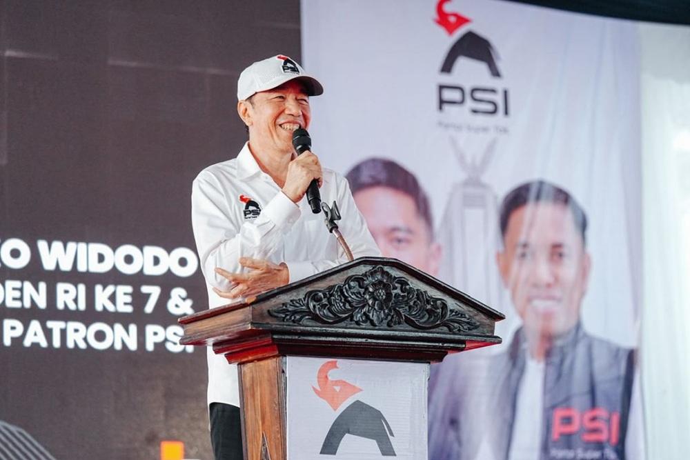 Presiden ke-7 RI Joko Widodo (Jokowi) melakukan safari politik bersama Partai Solidaritas Indonesia (PSI) di Lampung. / Dok PSI.