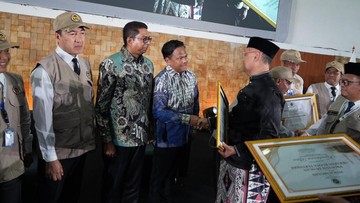 Pengamanan Haji 1447 H Sukses, Polri Diganjar Penghargaan Prestisius dari Kementerian Haji RI