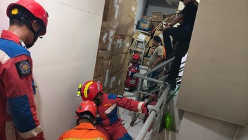 Tragedi di Roxy Jakarta Pusat: Seorang Pria Meninggal Dunia Akibat Terjepit Lift Barang