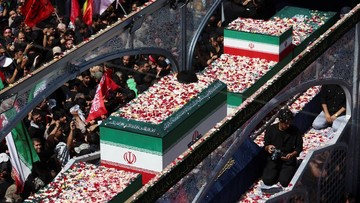Reaksi Mengejutkan Donald Trump Terhadap Massa yang Memenuhi Prosesi Pemakaman Ayatollah Khamenei