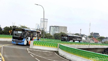 Rute TransJakarta Koridor 13 Alami Penyesuaian Akibat Gelaran Lari 'Sky Fun Run' Pagi Ini