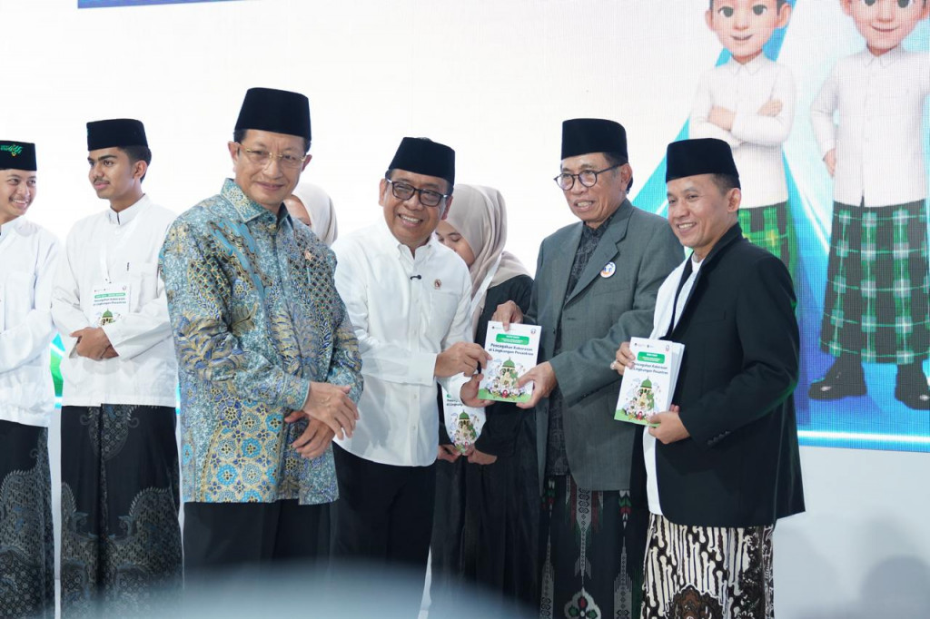 Menag, Nasaruddin Umar saat Peluncuran 'Gerakan Nasional Ruang Aman Nyaman Anak'. Foto: Kemenag