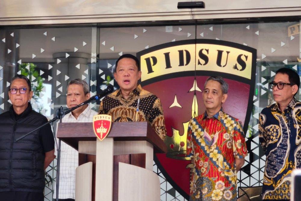 Jampidsus Febrie Adriansyah saat sedang melakukan konpers/ Bisnis. Anshary Madya Sukma