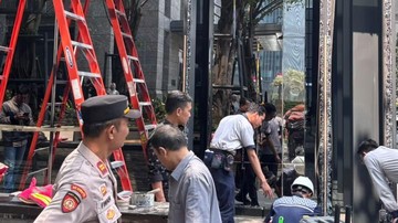 Mobil BYD Alami Insiden di SCBD, Pengemudi dan Pengelola Gedung Sepakati Ganti Rugi