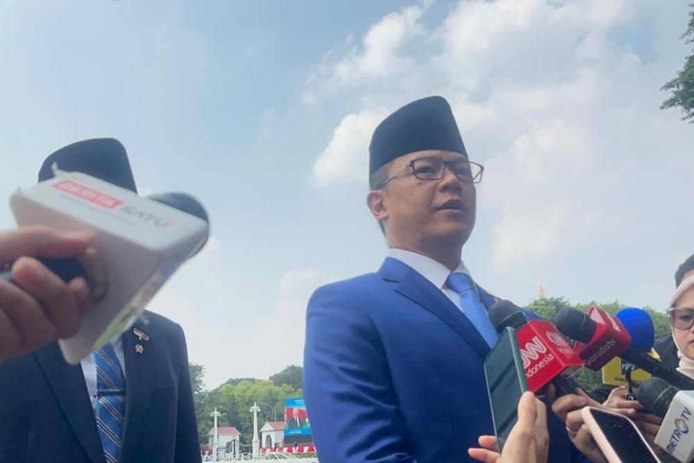 Menlu Sugiono memberikan keterangan pers./Akbar Evandio