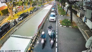 Proyek Perbaikan Jalan Picu Kemacetan Pagi di Kebon Sirih, Jakarta Pusat