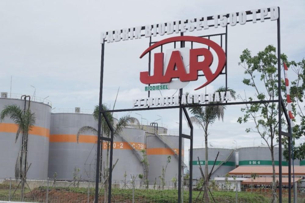 PT Jhonlin Agro Raya Tbk. (JARR)