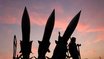 Rudal Balistik Iran Hantam Pangkalan Militer AS di Arab Saudi, Eskalasi Ketegangan Terjadi