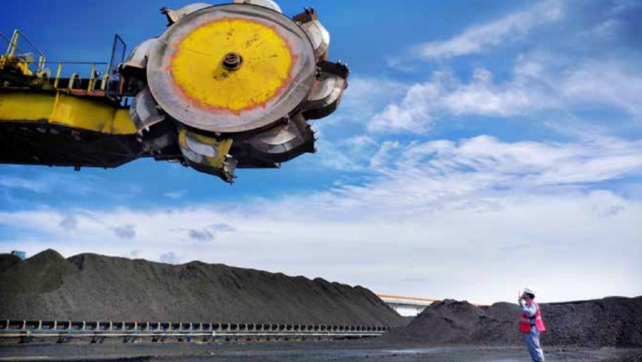 Proses penambangan batu bara milik PT Indika Energy. (Dok Indikaenergy.co.id)