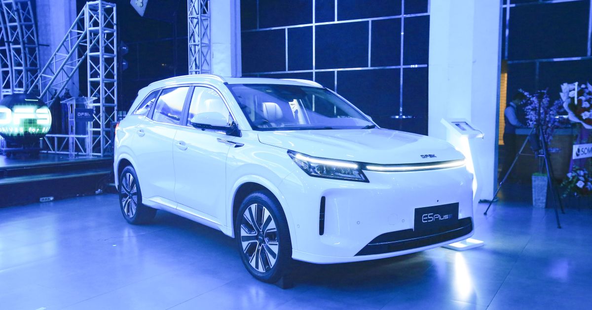 DFSK E5 Plus mencatat antusiasme tinggi dengan 1.100 pre-booking jelang peluncuran resmi di GIIAS 2026. SUV Plug-in Hybrid ini tawarkan konsep NICE Experience. [Foto: ist]