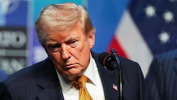 Ancaman Baru dari AS: Trump Pertimbangkan Serangan Skala Besar ke Iran, Warga Timur Tengah Diminta Waspada
