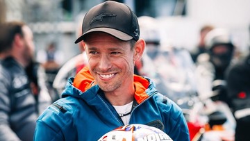 Casey Stoner Lepas Belenggu Nyeri 20 Tahun Usai Operasi Tulang Punggung
