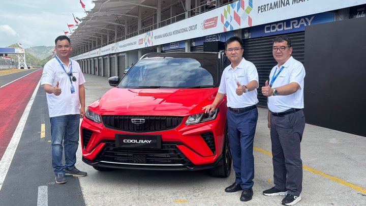 Ilustrasi: Geely Terus Jualan Mobil Bensin, Ini Alasan Strategis di Balik Keputusan Unik