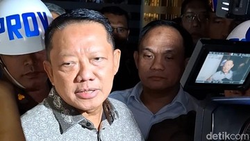 Mantan Jampidsus Febrie Adriansyah Resmi Menjadi Tersangka dan Ditahan Kejaksaan Agung